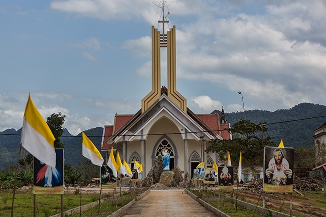 Church in xóm Chày