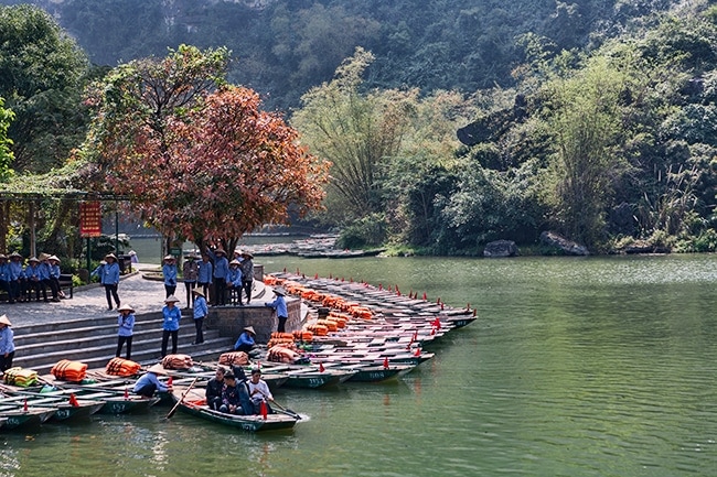 Boats waiting for tourists in Tam Coc