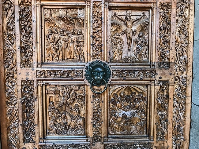 Entrance door at the Münster unserer lieben Frau
