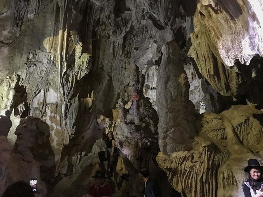 Winter 17/18 - Daytrip to Pác Bó Cave – Surfdog